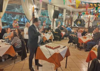 Μέσα  ιδιαίτερη ζεστή και φιλική ατμόσφαιρα η κοπή της πίτας του Μορφωτικού Πολιτιστικού Συλλόγου Αγραμπελιωτών