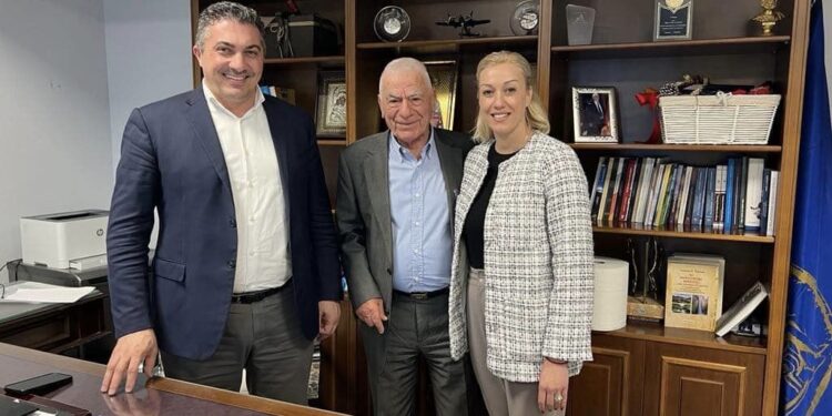 Στη Βόνιτσα ρίχνει άγκυρα η “Κυριακούλης Μαρίνες”-Έπεσαν οι υπογραφές