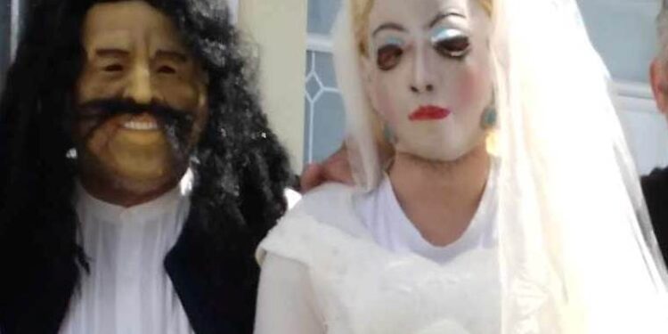 Με πολύ κέφι αναβίωσε ο «βλάχικος γάμος» στα Τριαντέικα