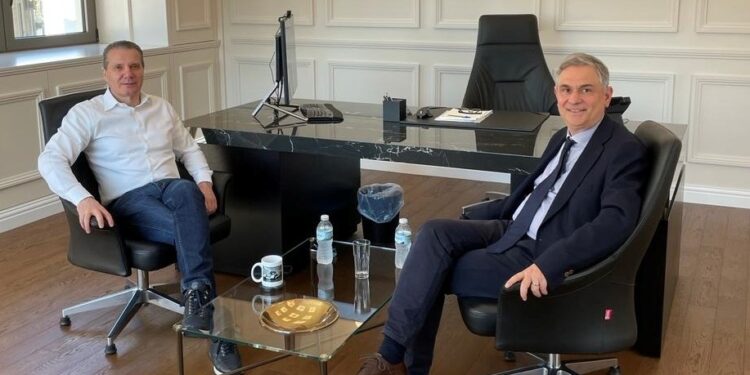 Συνάντηση Φίλιππου Σαχινίδη με τον Πρόεδρο της Ένωσης Αγρινίου Θωμά Κουτσουπιά