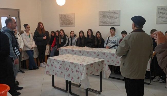 Το Γυμνάσιο Παναιτωλίου επισκέφθηκε τα συσσίτια του Αγίου Δημητρίου Αγρινίου