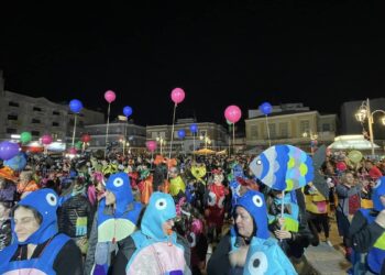 Μεσολόγγι: Κέφι, χαρά και «Γωγουλίνι» στο φετινό καρναβάλι