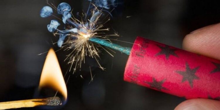 Αγρίνιο:Αυτοσχέδια κροτίδα τραυμάτισε δύο μαθητές Λυκείου