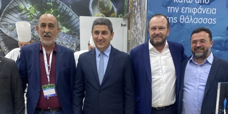 Διπλή παρουσία της ΕΛΟΠΥ σε Κλαδικές Εκθέσεις