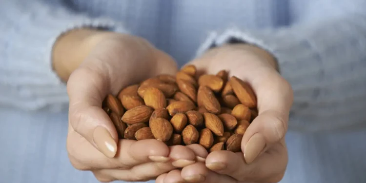 Τι κερδίζουν όσοι τρώνε αμύγδαλα – Αυτά είναι τα οφέλη για τον οργανισμό