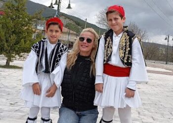 Η Ζέτα Μακρυπούλια στην Ποταμούλα για την 25η Μαρτίου (φωτο)