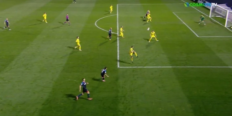 Ο Κυριάκος Μητσοτάκης πήρε τηλέφωνο το πρώτο ομόφυλο ζευγάρι που παντρεύτηκε στη Νέα Σμύρνη