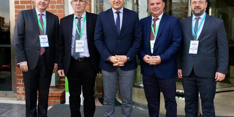 Επτά παρεμβάσεις Αυγενάκη για το βαμβάκι