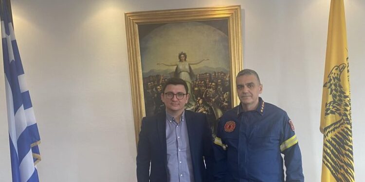 Συνάντηση του νέου Διοικητή της Πυροσβεστικής με τον Δήμαρχο Ξηρομέρου