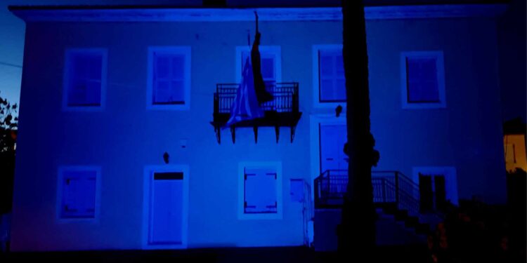 Ο Δήμος  Μεσολογγίου φώτισε «μπλε» το Τρικούπειο για την Παγκόσμια Ημέρα Ευχής!