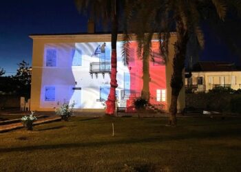 Η πόλη της Ελευθερίας συναντά την πόλη του Φωτός