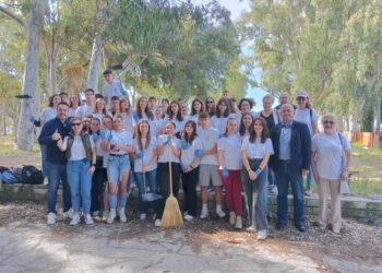 Δράση για καθαρότερο περιβάλλον από μαθητές της Παλαμαϊκής Σχολής και του Δήμου Μεσολογγίου