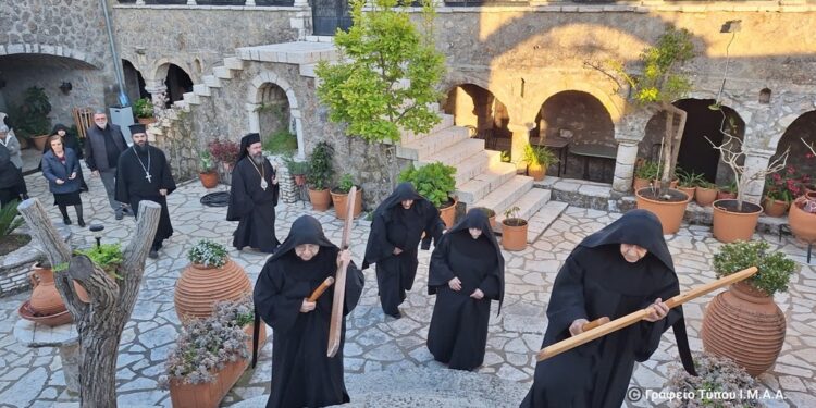 Στην γυναικεία Ιερά Μονή Κοιμήσεως της Θεοτόκου Λιγοβιτσίου ιερούργησε ο Μητροπολίτης