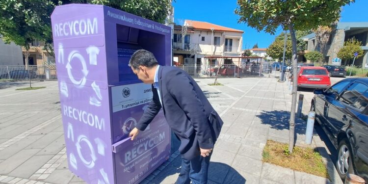 Γιώργος Παπαναστασίου|Κάνουμε την ανακύκλωση ρούχων συνήθεια