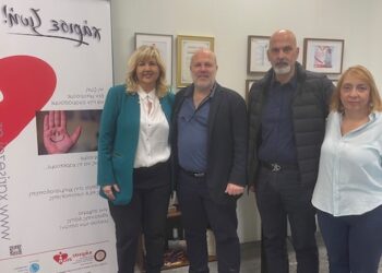 Χ. Μπονάνος και Άννα Μαστοράκου στο Κέντρο Ενημέρωσης και Προσέλκυσης Εθελοντών Δοτών Μυελού των Οστών του Πανεπιστημίου Πατρών