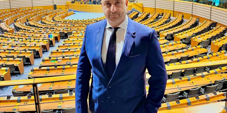 Υποψήφιος ευρωβουλευτής ο Θανάσης Μαυρομμάτης!