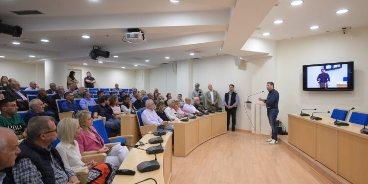 Ανδρουλάκης από Αμφιλοχία: Ζητώ από τον κ. Μητσοτάκη να πει ξεκάθαρα τι συμβαίνει στο ΥΠΕΣ