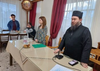 Σύναξη νέων και νέων ζευγαριών στην ενορία Αγίας Τριάδος Αγρινίου