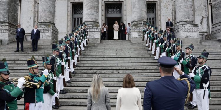 H Πρόεδρος της Δημοκρατίας στο Ίδρυμα «Μαρία Τσάκος» στην Ουρουγουάη
