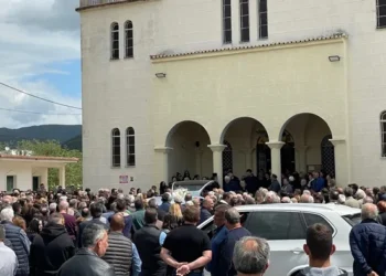 Θρήνος στο τελευταίο «αντίο στο Λουτρό Αμφιλοχίας για τον Δημήτρη Ντζαρή