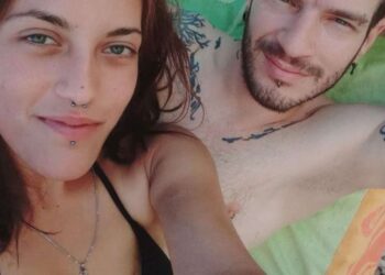 Άγιοι Ανάργυροι: Φωτογραφία ντοκουμέντο της Κυριακής με μελανιές στο χέρι