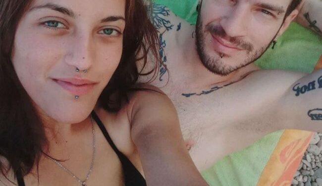 Άγιοι Ανάργυροι: Φωτογραφία ντοκουμέντο της Κυριακής με μελανιές στο χέρι