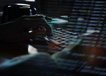 Ταυτοποιήθηκαν 9 άτομα που εξαπατούσαν πολίτες και αποσπούσαν χρήματα από τους λογαριασμούς τους