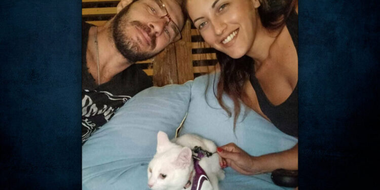 «Τη χτυπούσε» λέει ο πατέρας της Αγρινιώτισσας που δολοφονήθηκε στους Αγ. Αναργύρους-Τι λέει ο πατέρας του δράστη