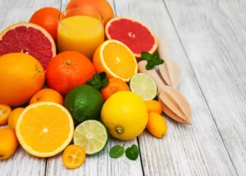 Τα 7 σημάδια που δείχνουν ότι μπορεί να έχετε έλλειψη βιταμίνης C