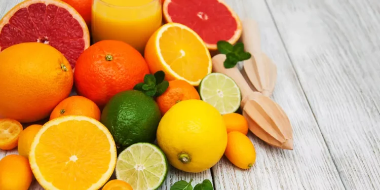 Τα 7 σημάδια που δείχνουν ότι μπορεί να έχετε έλλειψη βιταμίνης C