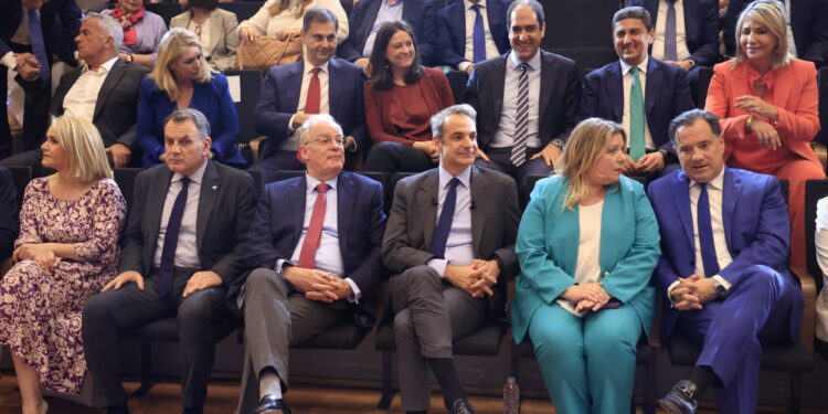 Αυτοί είναι οι 42 υποψήφιοι ευρωβουλευτές της Νέας Δημοκρατίας