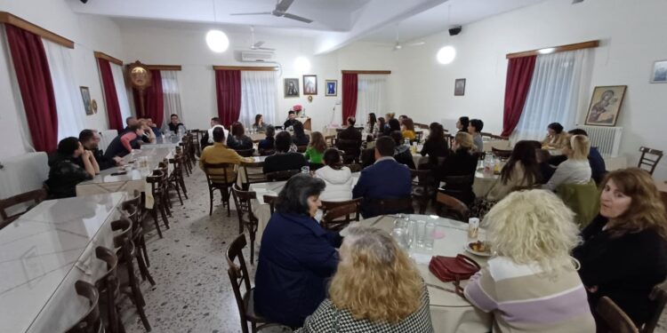 Σύναξη νέων και νέων ζευγαριών στην ενορία Αγίας Τριάδος Αγρινίου