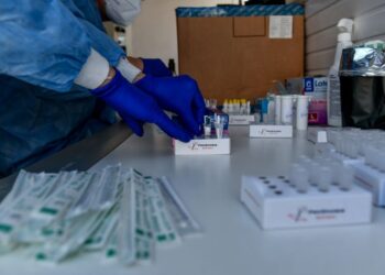 ΕΟΔΥ: Σε υψηλά για την εποχή επίπεδα η γρίπη – Χωρίς νέες διασωληνώσεις λόγω COVID