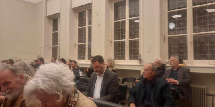 Στο δημοτικό συμβούλιο Αγρινίου ο Σπύρος Σκιαδαρέσης και συνάντηση με υπαλλήλους της Περιφέρειας