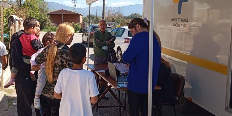Εμβολιασμός κατά της Ιλαράς από το Κέντρο Κοινότητας Δήμου Ναυπακτίας και κλιμάκιο του ΕΟΔΥ