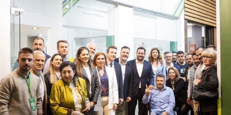 Με τον γραμματέα του ΠΑΣΟΚ και υποψήφιους ευρωβουλευτές η παράταξη Σκιαδαρέση