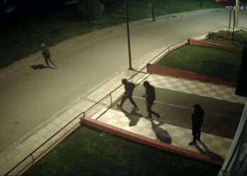 Αγρίνιο| Μεγάλη διάρρηξη σε κατάστημα και μια απόπειρα σε αρτοποιείο-κάμερα ασφαλείας κατέγραψε τους νεαρούς!