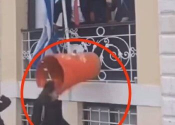 Κέρκυρα: Ο Μπότης έπεσε στο κεφάλι γυναίκας, μεταφέρθηκε στο νοσοκομείο