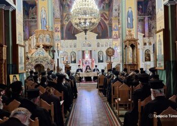 Ιερατική Σύναξη στον Ιερό Ναό Αγίας Τριάδος Αγρινίου