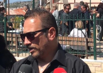 Πατέρας Κυριακής Γρίβα: «Μακάρι η κόρη μου να είναι η τελευταία» – Οδύνη στο μνημόσυνο