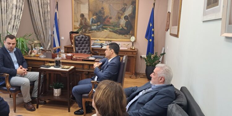 Ο Γιώργος Παπαναστασίου συναντήθηκε με τον γιό του Φρέντι Μπελέρη, Πέτρο