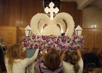 Με θεία ευλάβεια ο στολισμός των Επιταφίων στην Αιτωλοακαρνανία (φωτο )