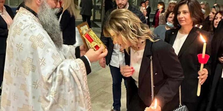 Η Χ.Σταρακά έκανε Ανάσταση με το νοσηλευτικό και ιατρικό προσωπικό του Νοσοκομείου Αγρινίου 