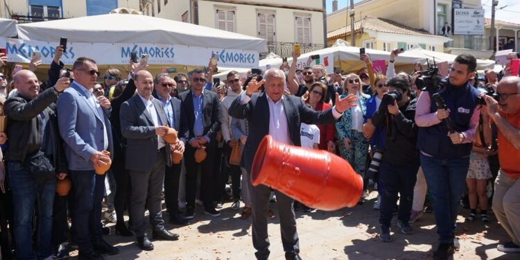 Kοσμοσυρροή το Πάσχα σε Λευκάδα, Παξούς, Ιθάκη, Κέρκυρα, Κεφαλονιά & Ζάκυνθο