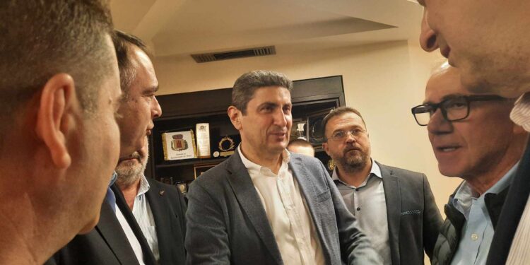 Στο Αγρίνιο ο Υπουργός Λευτέρης Αυγενάκης στο πλαίσιο της διήμερης περιοδείας του στην Αιτωλ/νία (βιντεο-φωτο)