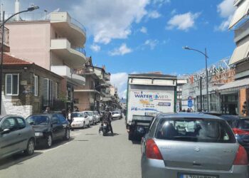 Tεράστιο κυκλοφοριακό πρόβλημα στην οδό Εθνικής Αντιστάσεως στο Αγρίνιο