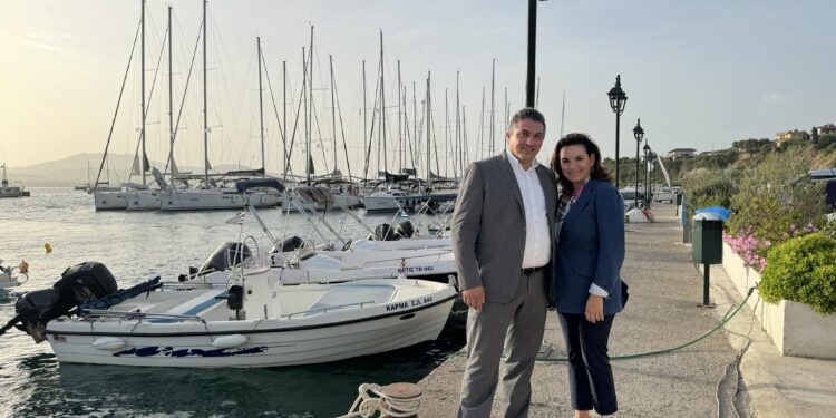 Στην Πάλαιρο η Υπουργός Τουρισμού, Όλγα Κεφαλογιάννη-συναντήθηκε με τον Δήμαρχο