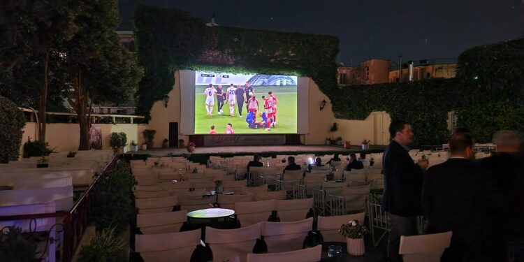 Στον Δημοτικό θερινό κινηματογράφο Αγρινίου οι δήμαρχοι για τον τελικό!