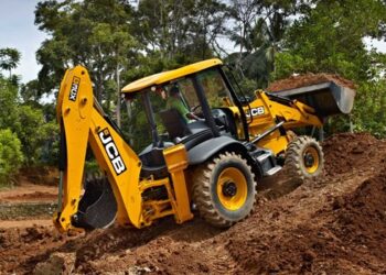 Έκλεψαν πετρέλαια και προκάλεσαν ζημιές σε μηχάνημα JCB του Δήμου Ακτίου -Βόνιτσας