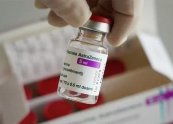 AstraZeneca: Γιατί αποσύρθηκε το εμβόλιο